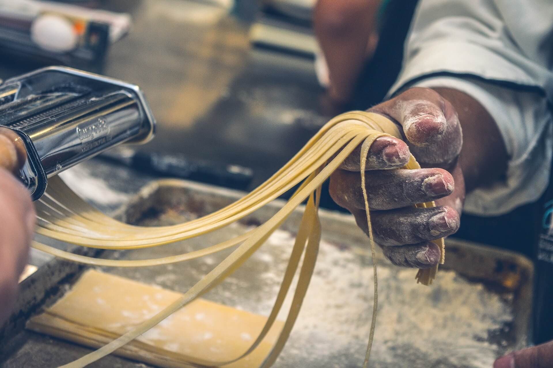 Le chef du cannabis cuisine dans le Nord du Canada!