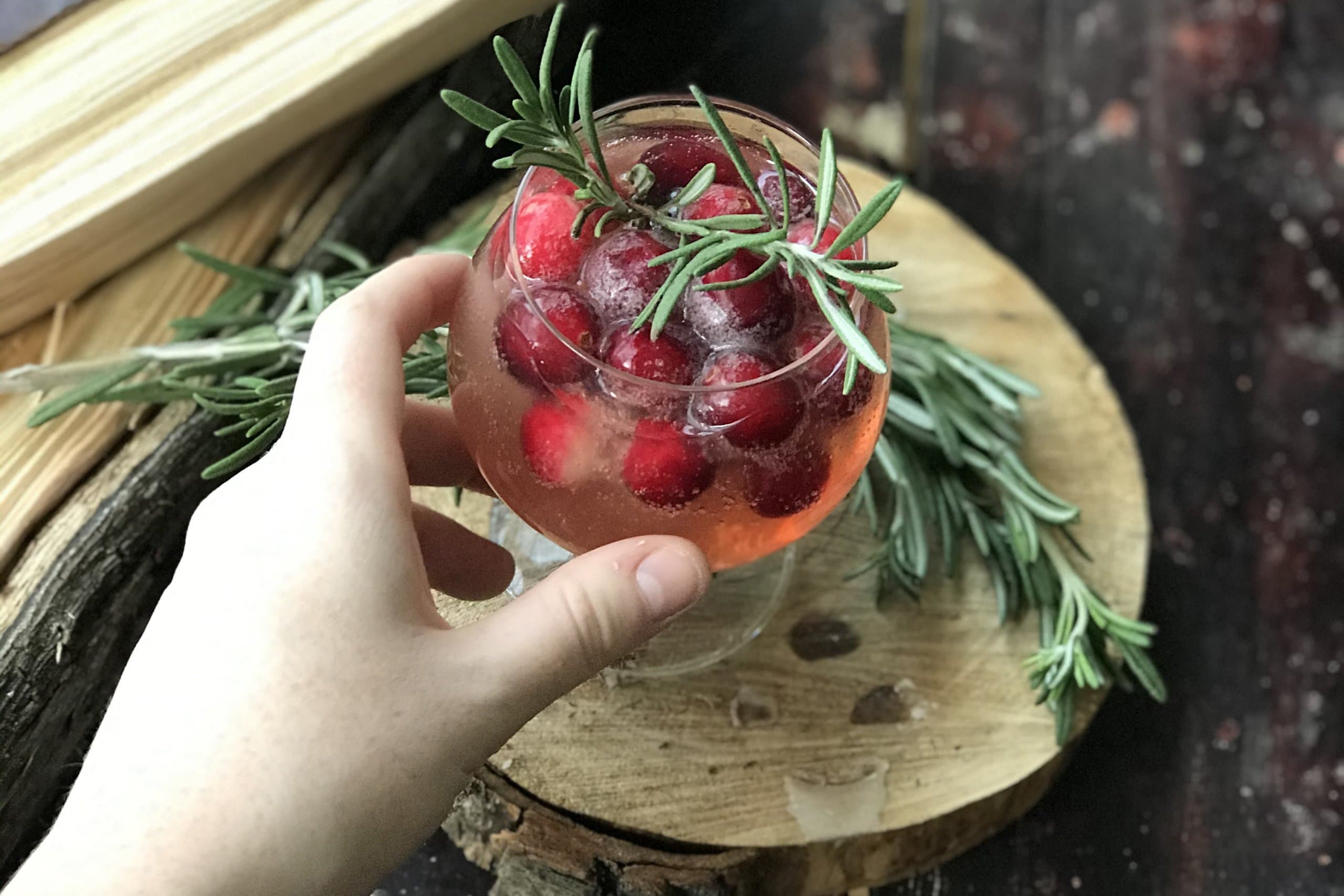 Cocktail au Kombuchanv et aux petits fruits